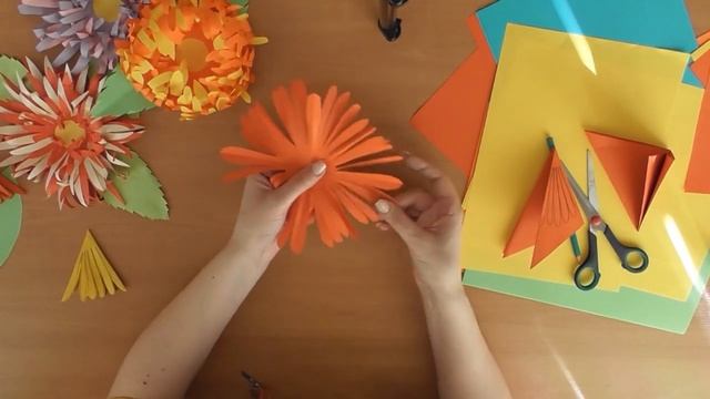 Занятие 1. Бумагопластика. Обьемные цветы. Лобанова Ю.В смотреть онлайн