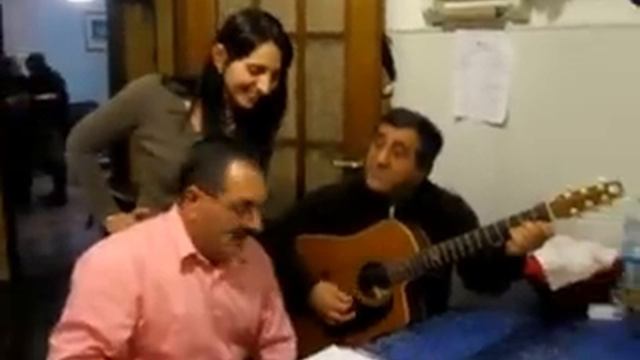 Pasquale, Domenico e Sara cantano "A ruga mia" di F. Ausilio смотреть онлайн