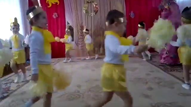 Утренник Танец солнечных зайчиков смотреть онлайн