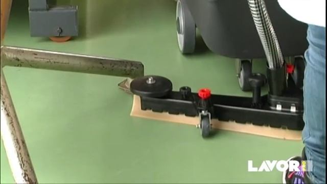 Lavor FREE EVO - Floor scrubber dryer смотреть онлайн