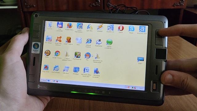 HTC Shift. UMPC с двумя ОС из 2007 смотреть онлайн