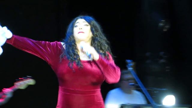 Лолита поет хит Пошю его на смотреть онлайн