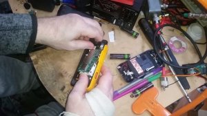 Motorola T82 Extreme part 2 -  Volume Fix and Charge Mod.