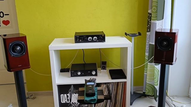 Teac AI 503+Teac S-300HR смотреть онлайн