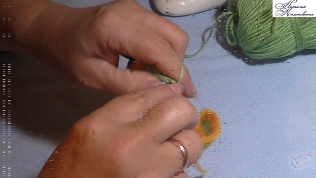 Сапожки с бахромой, связанные крючком. Очень яркие и теплые. смотреть онлайн