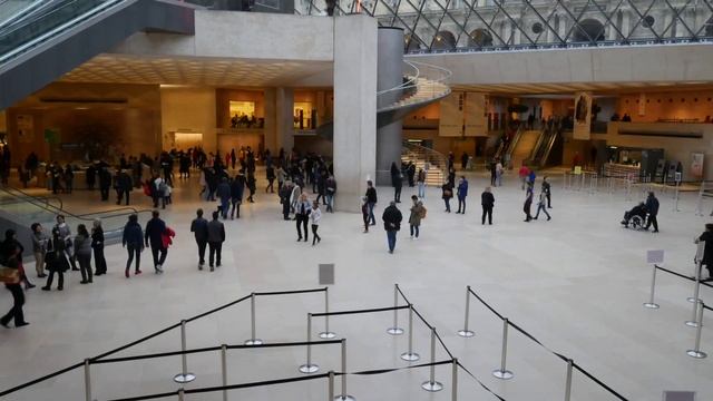 Carrousel du Louvre смотреть онлайн