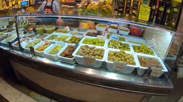 Exploring Mercat de la Boqueria - Barcelona, Spain смотреть онлайн