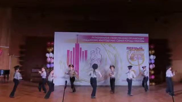 Образцовый хореографический ансамбль «Веснушки» с матросским танцем «Яблочко» смотреть онлайн