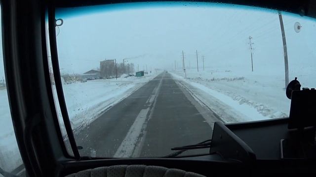 Новосибирск - Казань (ч,1)Везём посевной комплекс опять снег опять буксуем!! смотреть онлайн
