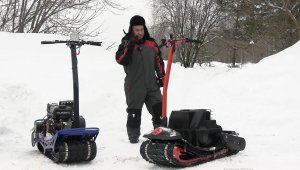 Покатушки на сноубордах SIBMASTER DRIVE 9 л.с. и ИСКРА-2 (Ижтехмаш). Обзор и сравнение.