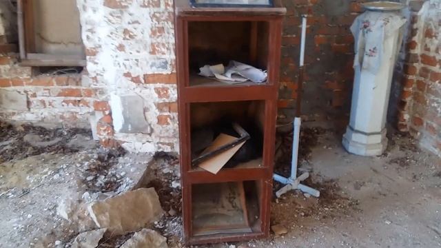 Заброшенный храм. Старая церковь в Подмосковье смотреть онлайн