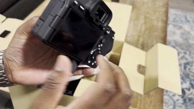 Sony A7 IV Unboxing смотреть онлайн