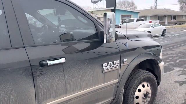 Tesla Model X & Porsche 924 смотреть онлайн