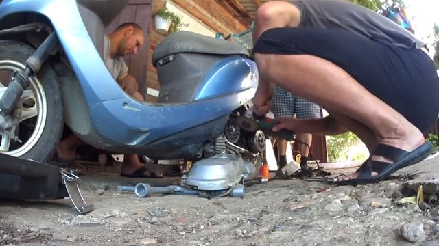 Ремонт Honda Dio Аf-62 Cesta. Спасти Деда. смотреть онлайн