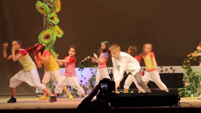 танец кукол