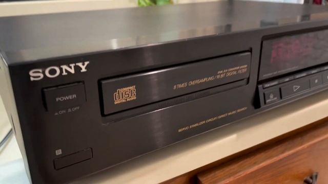 Sony CDP-590 Single Compact Disc CD Player смотреть онлайн