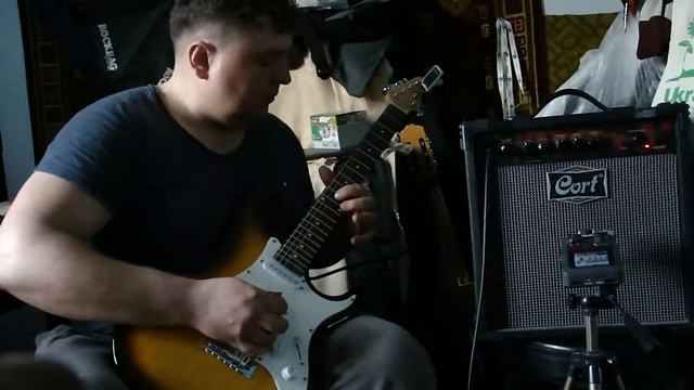 Jam Mate UG-1. Электрогитара с встроенной звуковой картой и двумя выходами.. смотреть онлайн