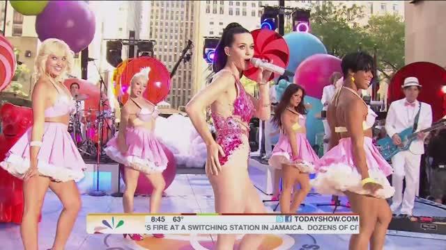 Katy Perry - California Gurls - 08.27.10 (Today Show)