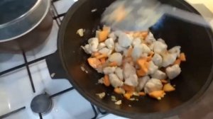 Индикар. Индейка тушёная с картофелем и кабачками.
