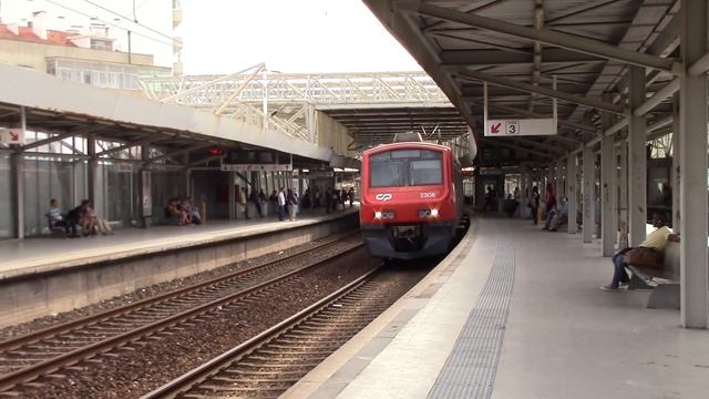 Comboios de Portugal CP Lisboa 2300 EMU 2338 arrives & 2308 passes Sete Rios Station смотреть онлайн