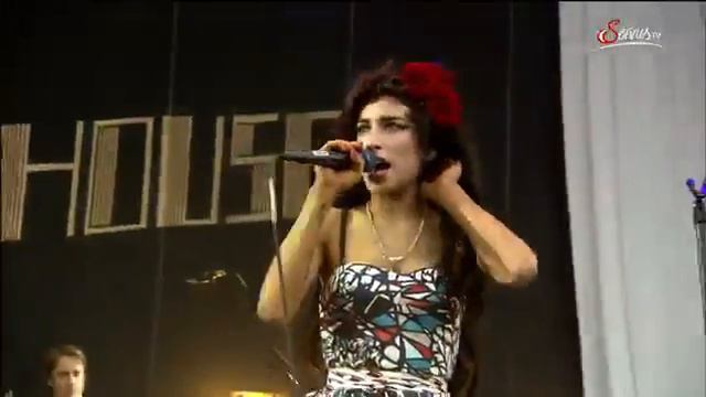 Amy Winehouse/Эми Уайнхаус Back To Black & Rehab V Festival 2008 смотреть онлайн