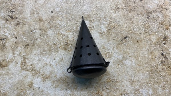 СПОРТИВНАЯ КОРМУШКА ДЛЯ ЗИМНЕЙ РЫБАЛКИ СВОИМИ РУКАМИ.mp4