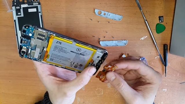 ZTE Blade Z7 не заряжается смотреть онлайн