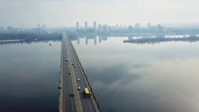На самом деле отношения между Украиной и Россией такие. (🇷🇺+🇺🇦=♥️) смотреть онлайн