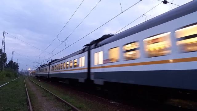 "Три электропоезда на станции Икша" ЭП2Д-0015,ЭД4М-0461 и ЭП2Д-0113. смотреть онлайн
