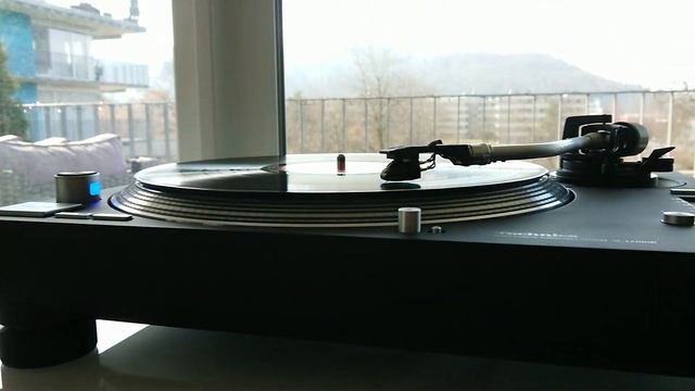 Technics SU-R1000 & Technics SL-1210GR & Focal Kanta No 2 Earth Wind & Fire - Let's groove смотреть онлайн