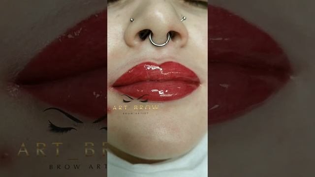 Акварельные губы