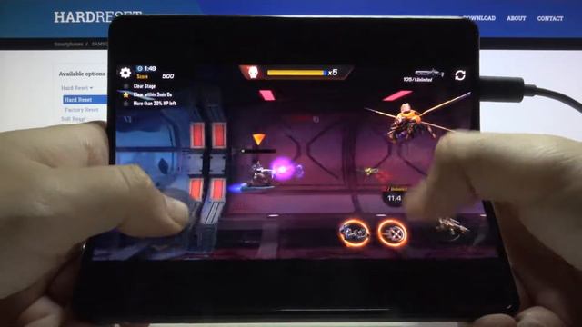 Играем в игру contra returns на телефоне SAMSUNG Galaxy Z Fold3 5G. смотреть онлайн