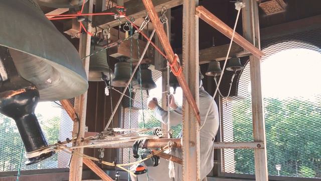 Peter Lukianov (USA), bell ringer from Alexander Nevsky Diocesan Cathedral - Howell, NJ. America. смотреть онлайн