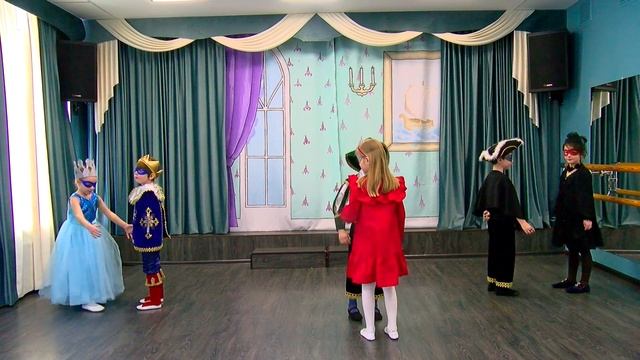 Школа "Ювенес". Дошкольное отделение. Спектакль "Снежная королева". смотреть онлайн