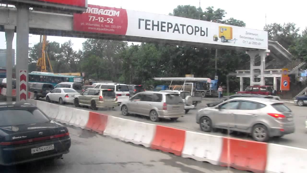 Владивосток. Пробка и автомобили на дороге (2011) смотреть онлайн