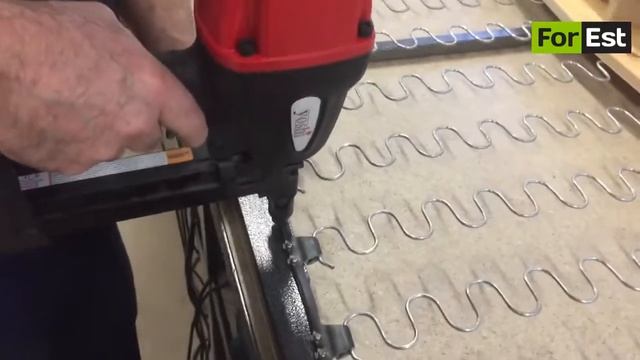 Демонстрация применения пневматического пистолета YOSHI ST3040 в мебельном производстве смотреть онлайн