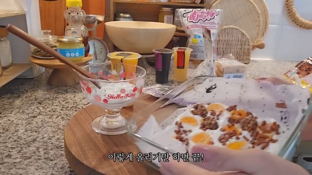 편의점 간식 쇼핑하고 마트 장보기, 그릭요거트로 아이스크림 만들기, 오다이바 나들이, 맥모닝 l 일본 도쿄 VLOG смотреть онлайн