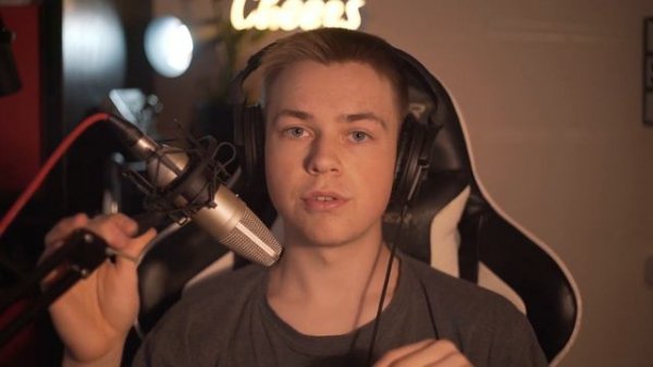 Shure SM7B vs Behringer B1 Microphone Comparison!