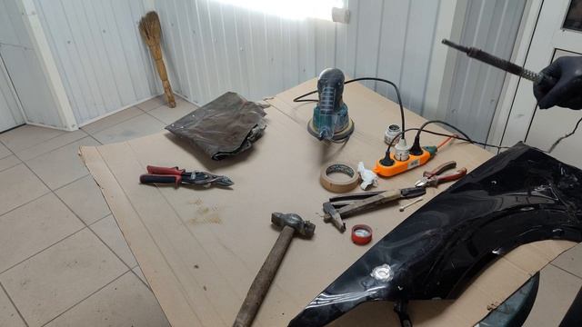 Кузовной ремонт после бокового удара. И осколочных прилетов, убираем отверстия оловом. Polertar 2. смотреть онлайн