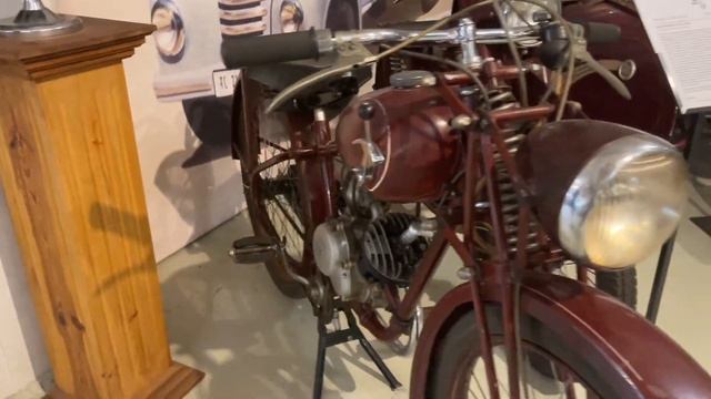 Что это? Нашел Simson с двигателем КМЗ смотреть онлайн