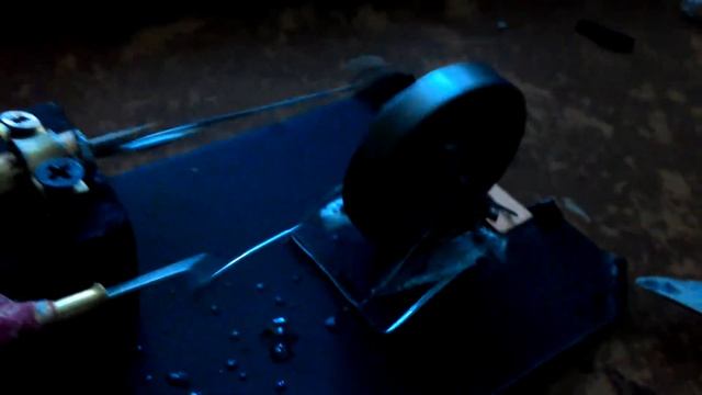 Как сделать паровой двигатель из мусора смотреть онлайн