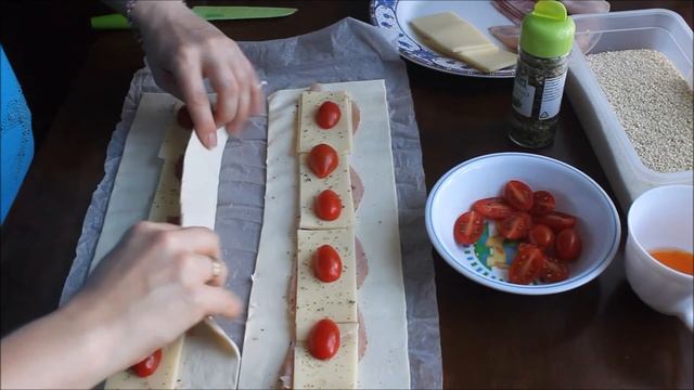 Пирог Улитка с сыром и ветчиной смотреть онлайн