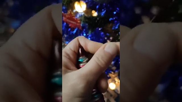 Оказывается, мы всегда неправильно вешали игрушки на елку #shorts