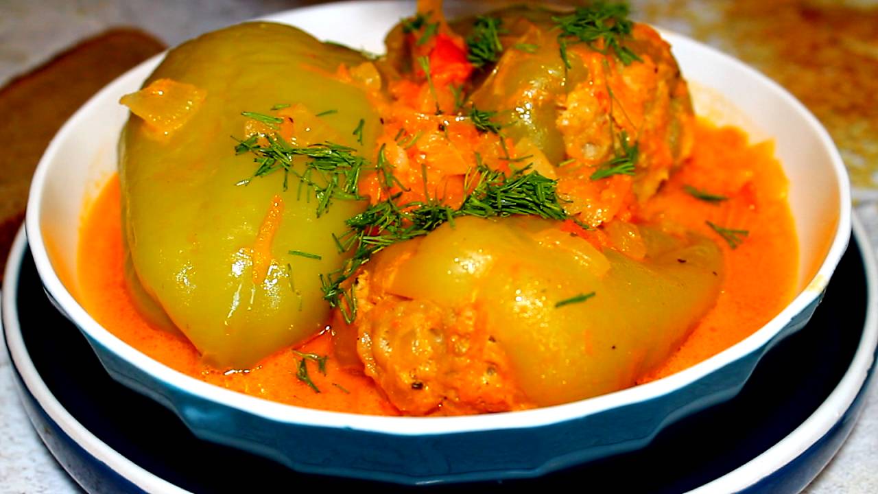 📌 Фаршированные перцы с мясом и рисом в сливочно-томатном соусе смотреть онлайн