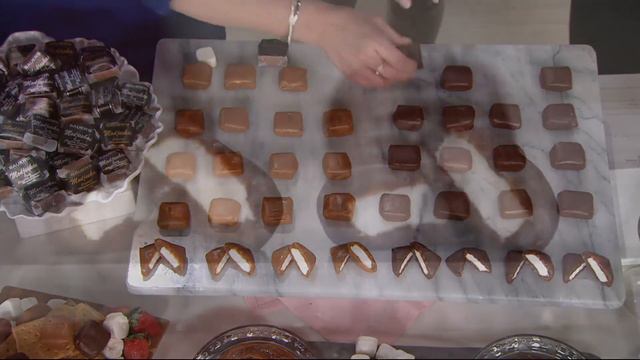 Bauer's Candies 40 Caramel, Dark Chocolate, or Combo on QVC смотреть онлайн