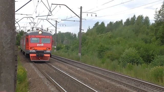 электричка эт2м-086на станции Понтонная смотреть онлайн