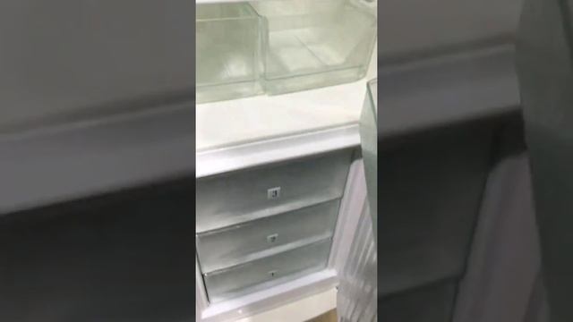 Холодильник LIEBHERR CP40030 20A смотреть онлайн