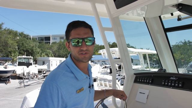 2020 Boston Whaler 280 Outrage For Sale at MarineMax St. Petersburg, FL смотреть онлайн