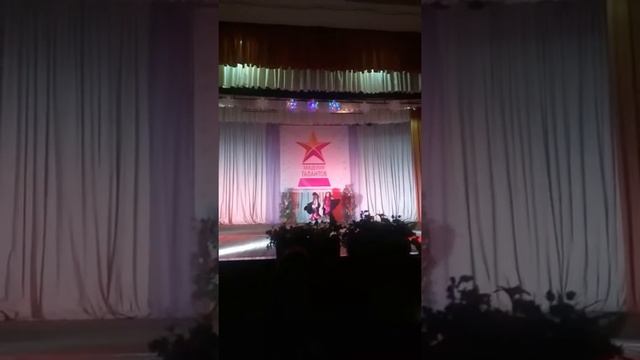 Власенко Ксения и Фригина Ульяна (Академия талантов 2017) смотреть онлайн