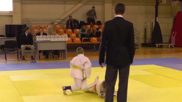 Видео клуба единоборств "Бурый медведь" смотреть онлайн